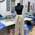 Pantalon bej pentru restaurante